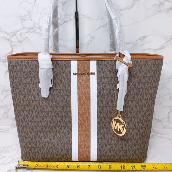 Michael Kors JST Medium Carryall Tote Set - Picture 2 of 15